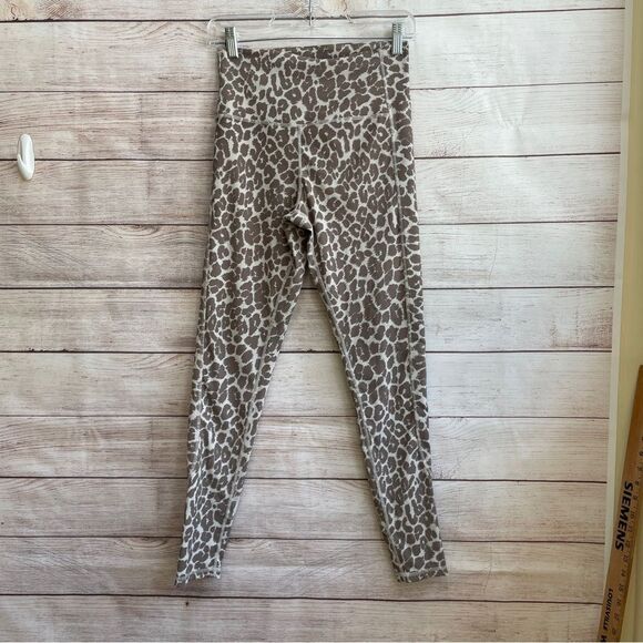 GLYDER LEGGINGS IN LEOPARD PRINT - Picture 2 of 6